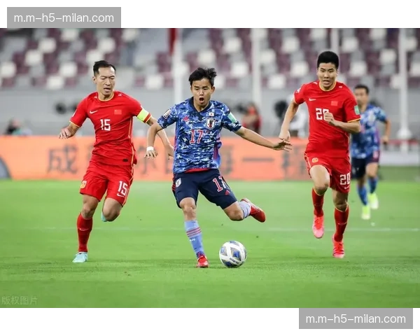 南野缺阵迫使日本变阵，三笘薰或前移担任锋线箭头